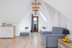 Apartment, 2 Schlafzimmer, 2 Bäder, Bergblick | 2 Schlafzimmer, Babybetten, kostenloses WLAN, Bettwäsche