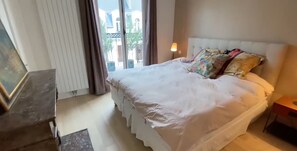 2 chambres, fer et planche à repasser, Wi-Fi gratuit, draps fournis