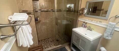 Towels, soap, shampoo, toilet paper