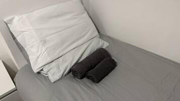 House | 3 bedrooms, iron/ironing board, free WiFi, bed sheets