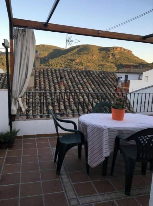 تناول الطعام بالخارج