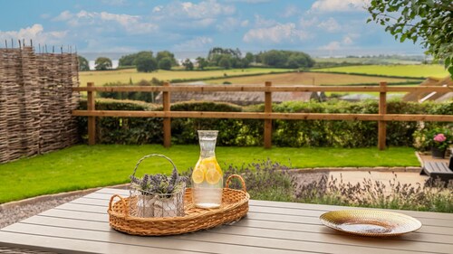 Wallhope Retreat - Chepstow, spectacular views