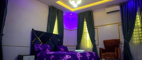 Wifi gratis y ropa de cama