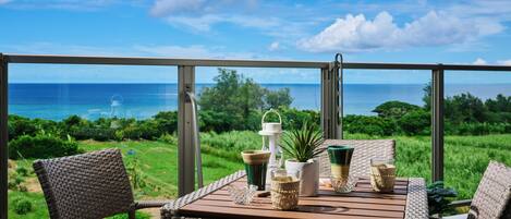 Luxury Condo | Terrace/patio