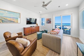 Smart TV, futbolito y tenis de mesa