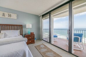 2 عدّة غرف نوم وواي فاي وملاءات أسرّة