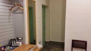 Uklassifisert bilde, 3 av 6, knapp