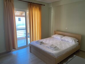 Room, 1 Bedroom, Smoking, Balcony | 1 bedroom - Room-blue Breeze Side View Apartment (Sarandë)
