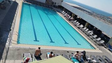 Chalet, 2 kamar tidur, Boleh Merokok, balkon | Kolam renang | Kolam renang outdoor