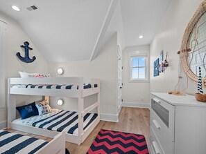 4 bedrooms, desk, iron/ironing board, travel cot