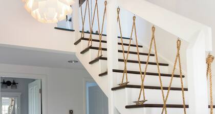 Luxury Nantucket Beach House: private oasis with water views