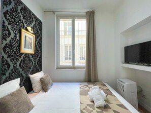 2 makuuhuonetta, silitysrauta/-lauta, ilmainen Wi-Fi, vuodevaatteet