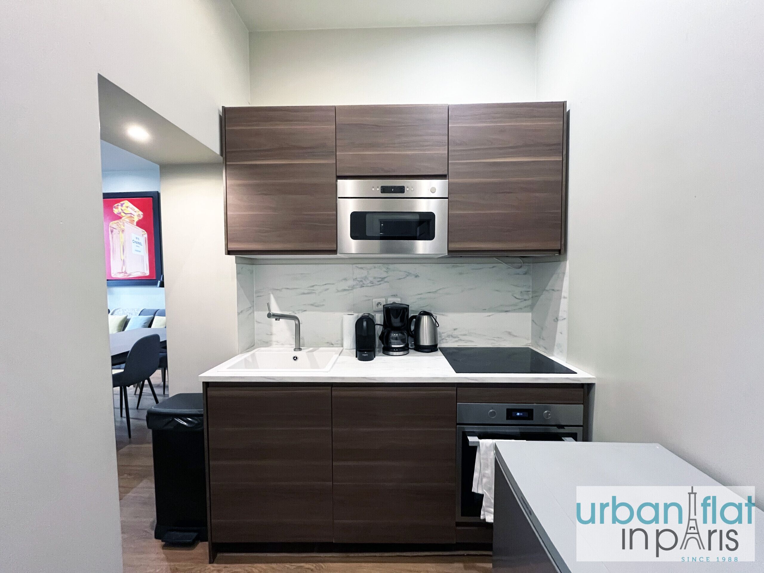 Fridge, microwave, oven, coffee/tea maker