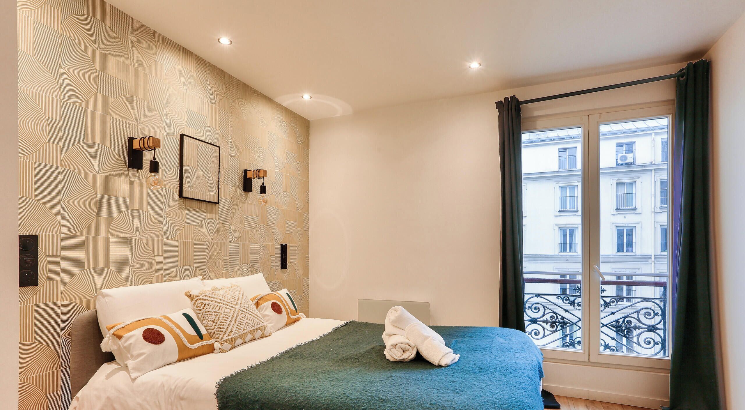 3 عدّة غرف نوم ومكواة/لوح كي وواي فاي مجانًا وملاءات أسرّة