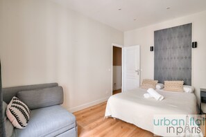 2 chambres, fer et planche à repasser, Wi-Fi gratuit, draps fournis