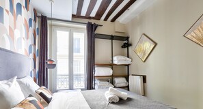2 bedrooms, iron/ironing board, free WiFi, bed sheets