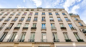 Exterior - Urban Flat 70 - Authentic 3BDR Parisian Flat (París)