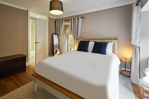 2 dormitorios, tabla de planchar con plancha, wifi gratis y ropa de cama