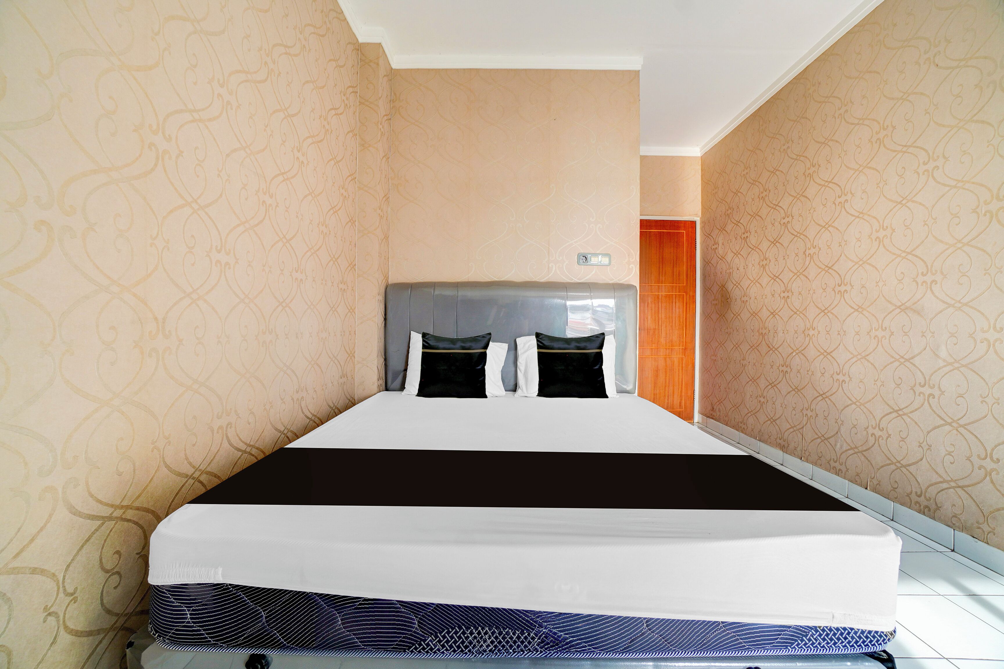 Quarto casal luxo | Wi-Fi de cortesia, roupa de cama