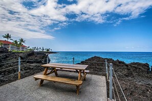 屋外ダイニングエリア