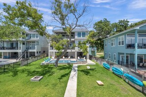 Exterior - Rolling Waves Haven | Concierge Services Available (Kingsland)
