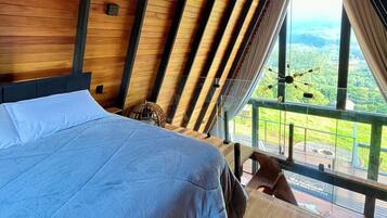 Romantic Chalet | 1 bedroom, premium bedding, pillow-top beds, free WiFi