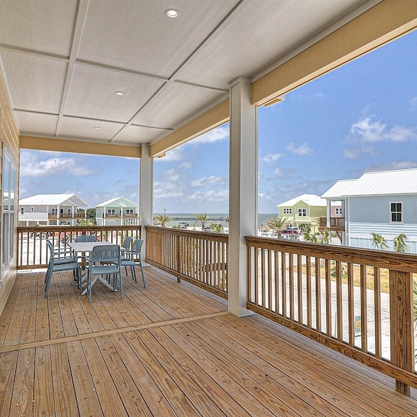 House, 4 Bedrooms | Property grounds