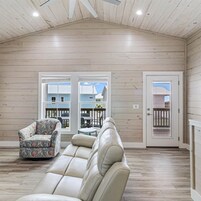 Casa, 4 habitaciones | Zona de estar | Una Smart TV