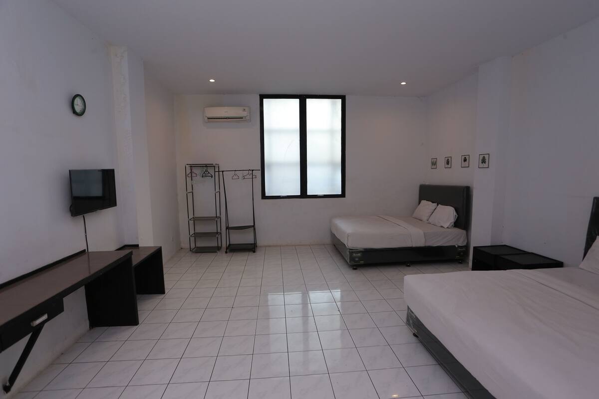 Family Suite | Free WiFi, bed sheets