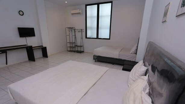 Family Suite - Collection O 92739 Hotel Pintu Besar Near Pancoran ChinaTown Point (Jakarta)
