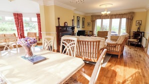 Dining - Cedar Lodge (Kenmare)