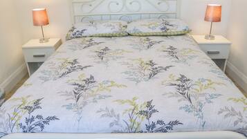 2 habitaciones, decoración personalizada y muebles diferentes