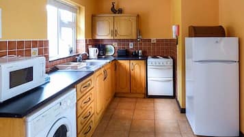 Electric kettle, cookware/dishes/utensils