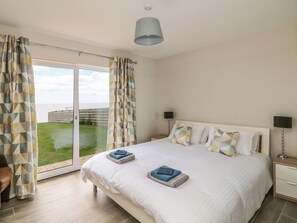 4 slaapkamers, individueel gedecoreerd, individueel gemeubileerd