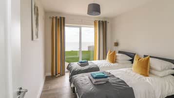 4 bedrooms, individually decorated, individually furnished, free WiFi