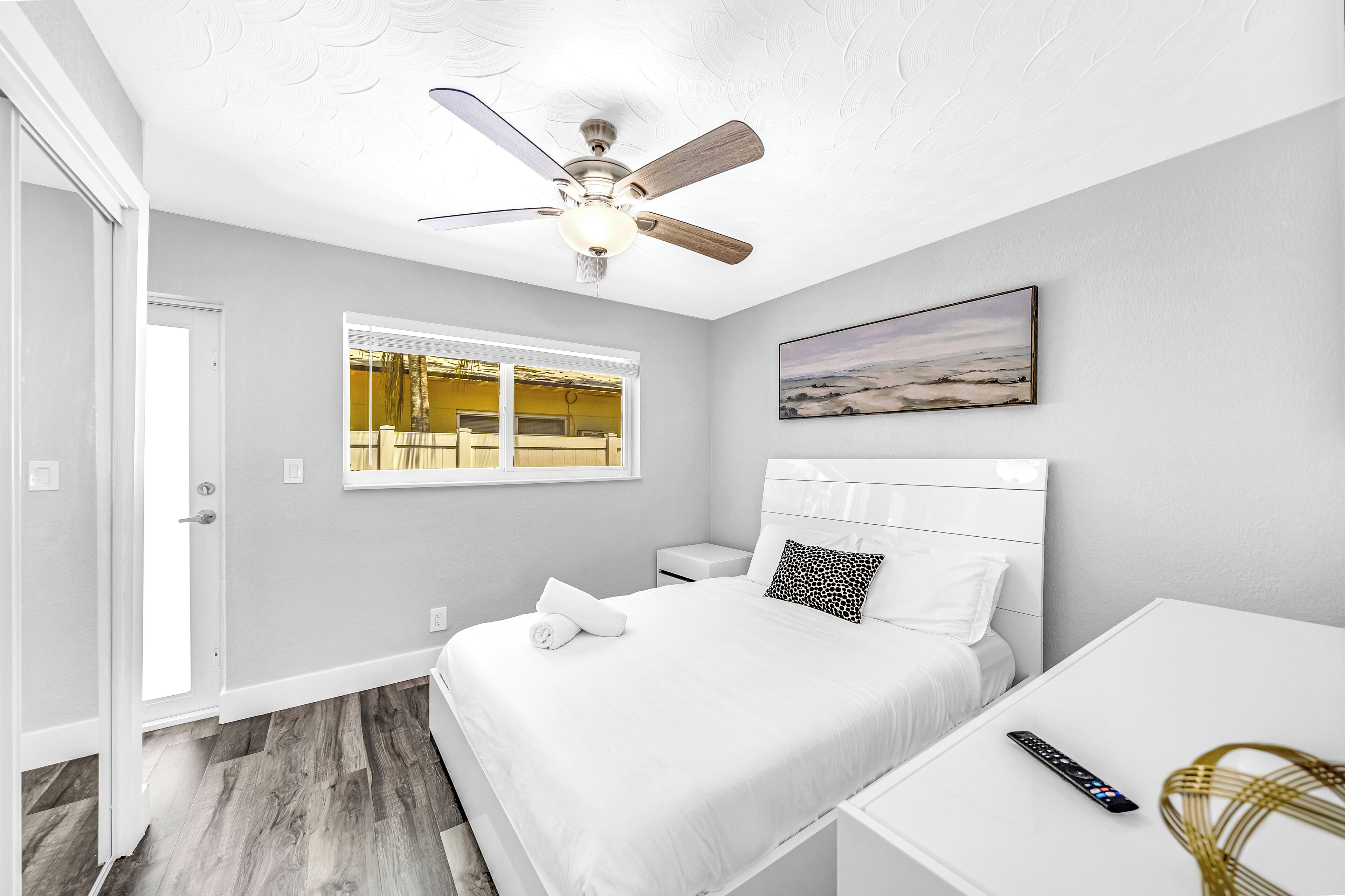 Victoria Park Getaway! 1 Mile To Beach & Las Olas! - Tamarac