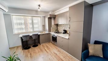 Fridge, oven