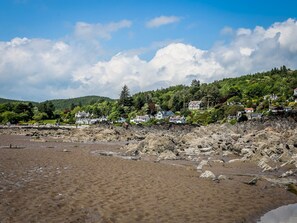 Beach - Traditional Scottish Cottage in Beautiful Location - Pass the Keys (Rockcliffe)