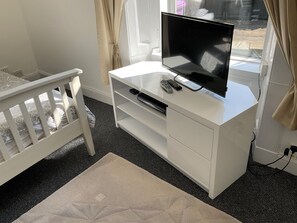 อพาร์ทเมนท์, เตียงควีนไซส์ 1 เต ียง | ภายใน