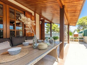 Outdoor dining - Tropical 1 by Interhome (Deltebre)
