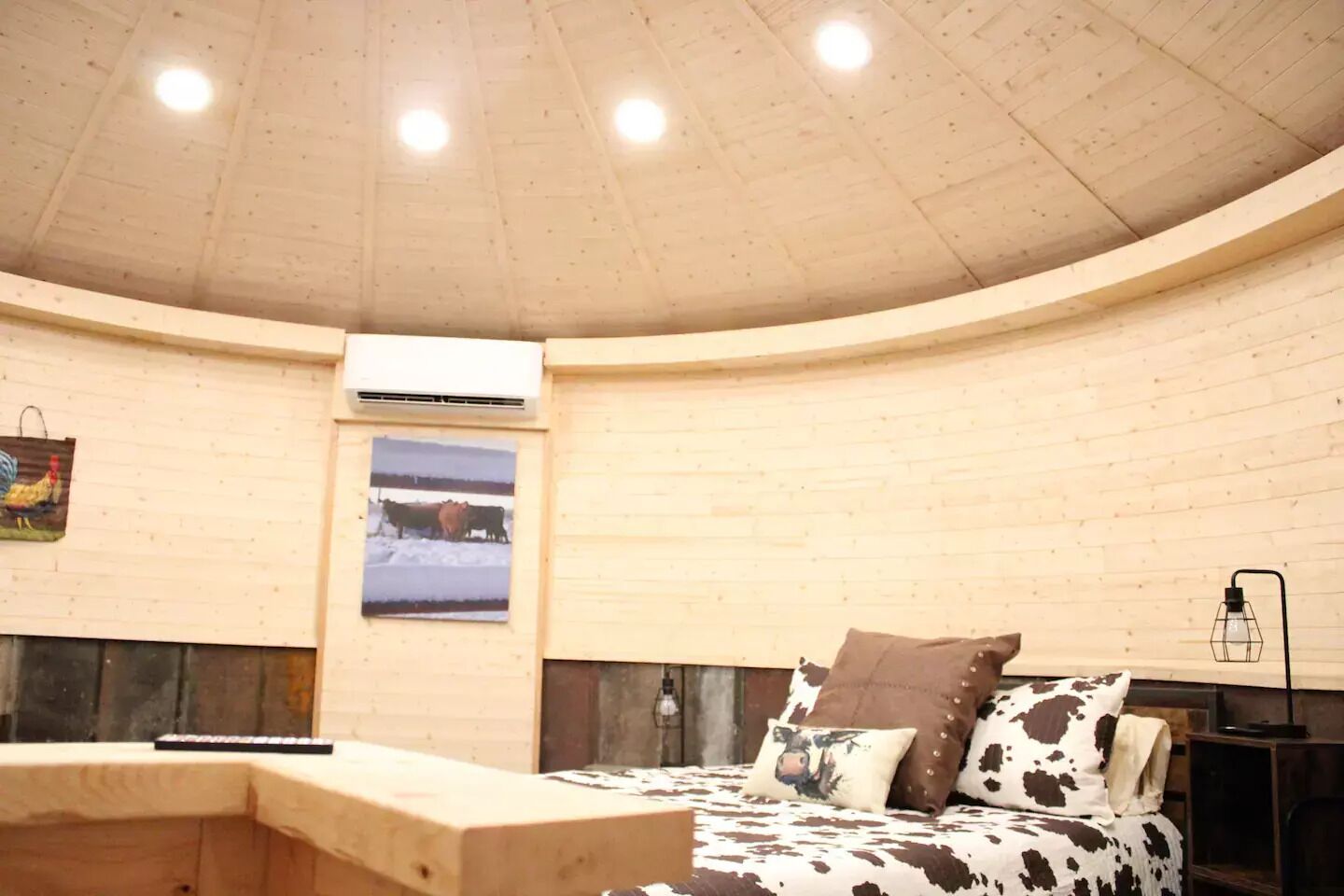 2 bedrooms, iron/ironing board, travel crib, WiFi