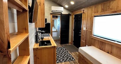 Brent & Jean’s Tiny house