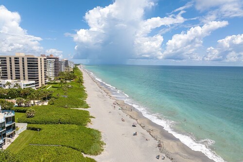 ON The Beach Villa in Juno! 2! Top Rated