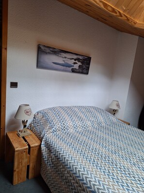 2 chambres, fer et planche à repasser, Wi-Fi gratuit