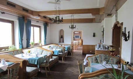 Desayuno buffet incluido todos los días