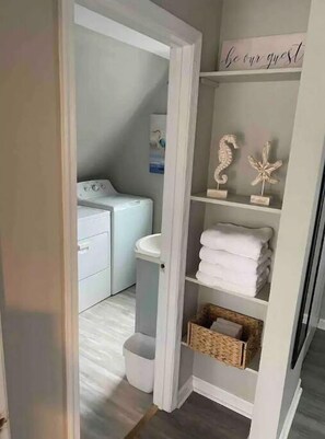 Interior - Cozy Waterfront Apartment Chester, MD (Chester)