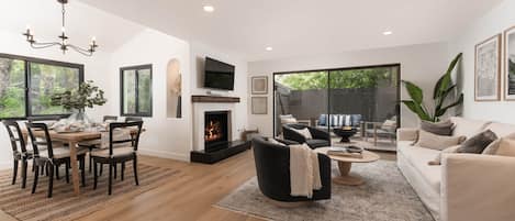 تلفزيون ذكي، مدفأة، كُتُب