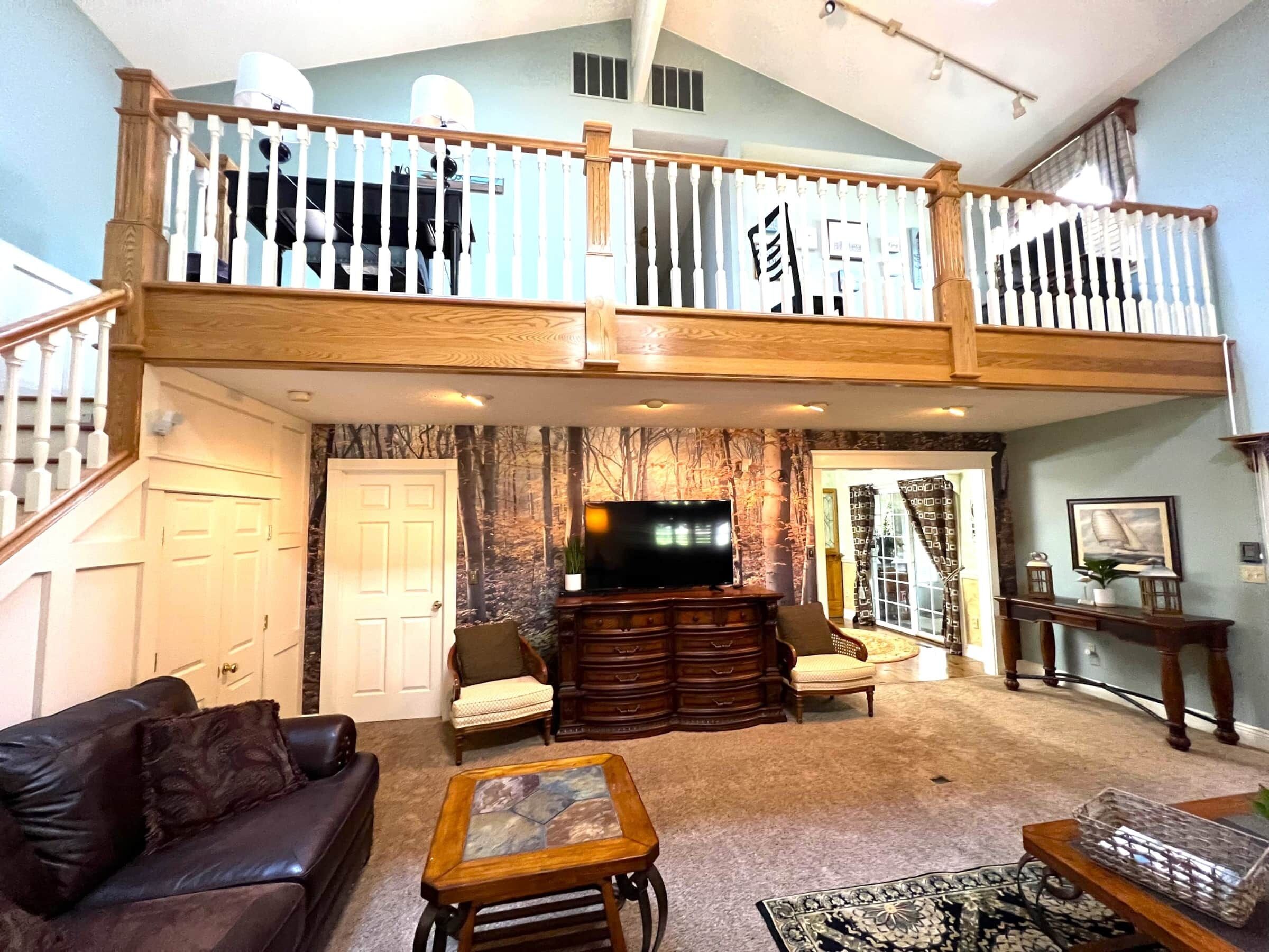 Lambs Landing House-lots of space & yard