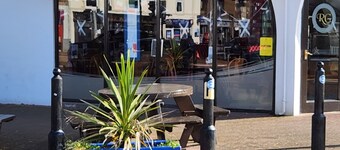 Apartment - Largs - Sleeps 4 - Pet Friendly