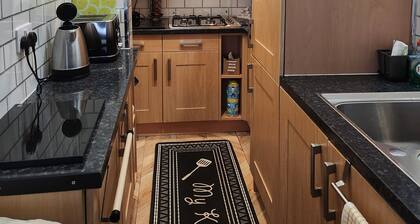 Captivating 2-bed Ground Floor Apartment in Largs